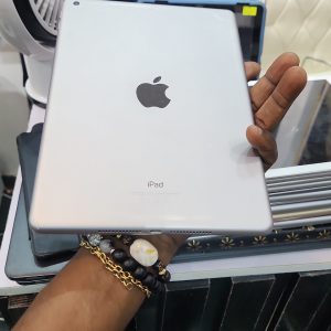 Apple Ipad 6th gen