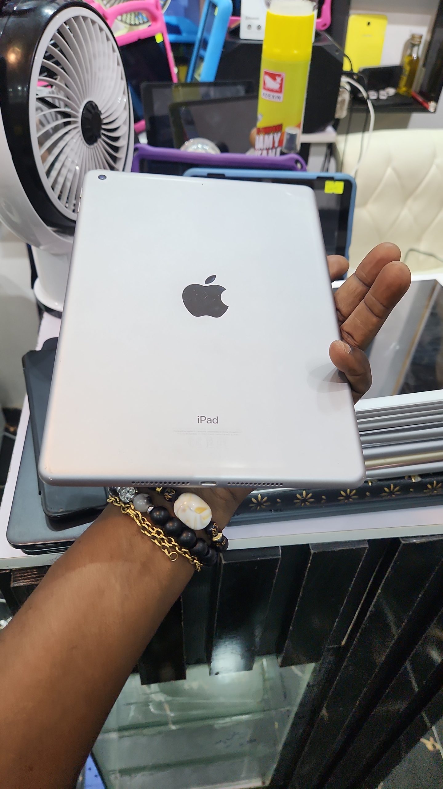Apple Ipad 6th gen